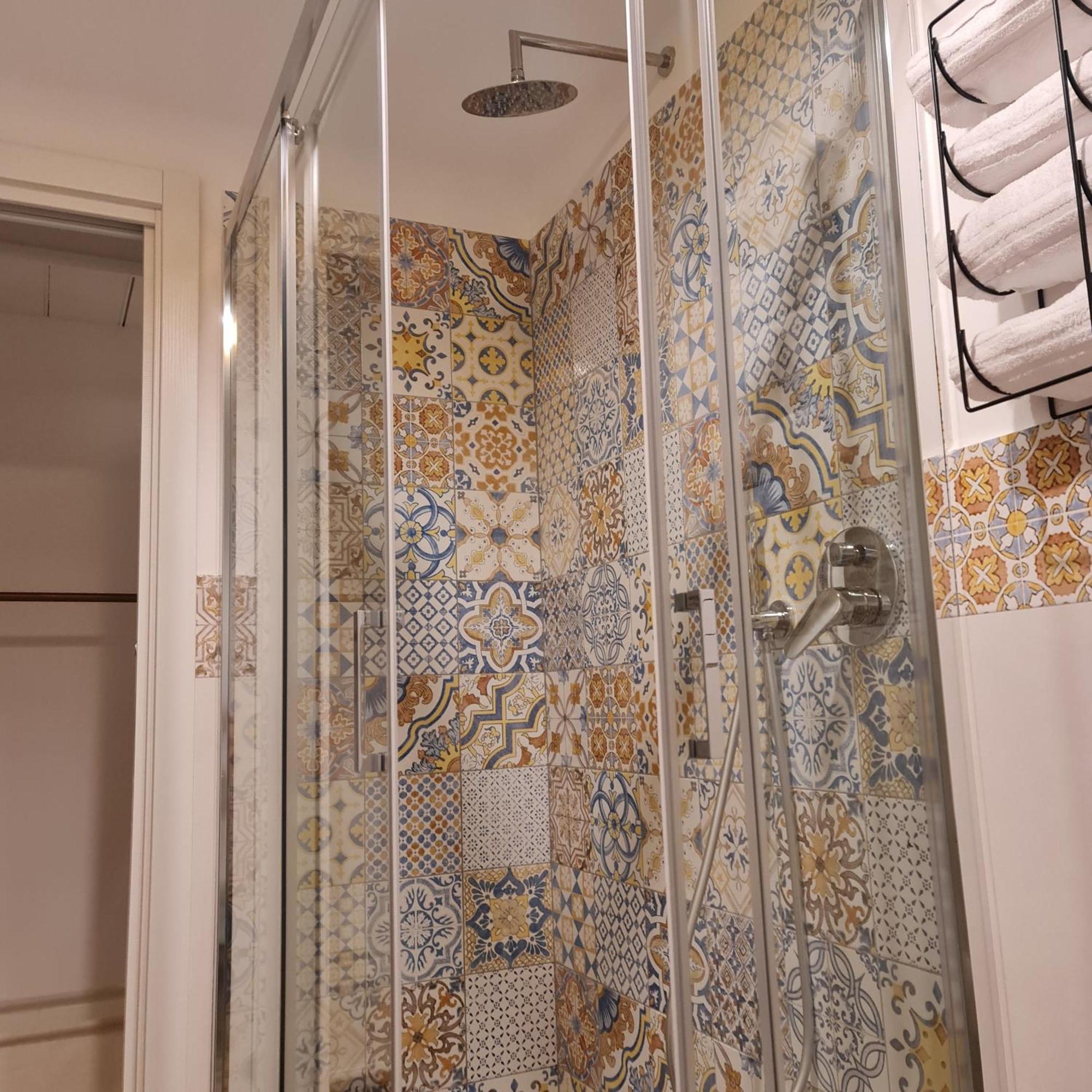 סלרנו Mare Fuori B&B חדר תמונה